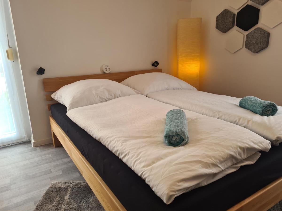 Lichtdurchflutetes Zimmer - Mainwiesen Waldbuttelbrunn Kültér fotó